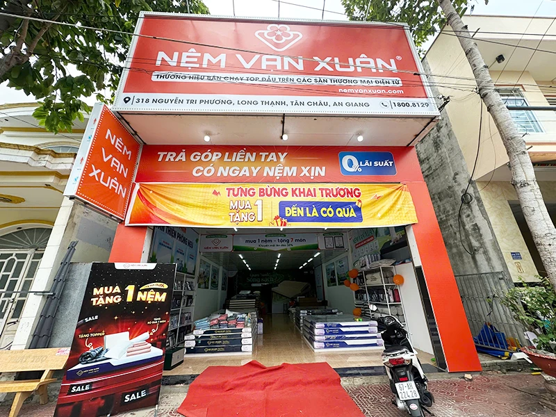 khai trương nệm vạn xuân an giang